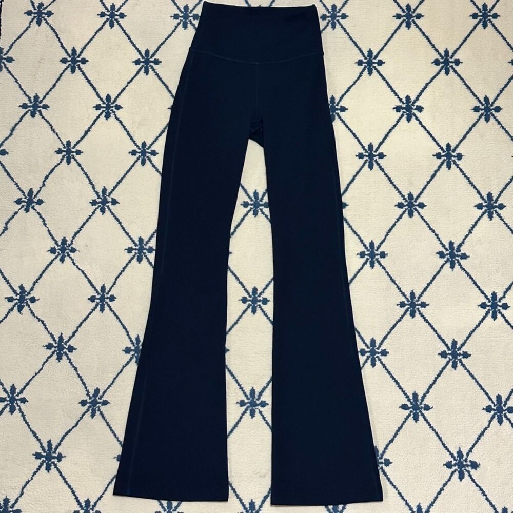 Lululemon Groove Super-High-Rise Flared Pant Nulu - True Navy
